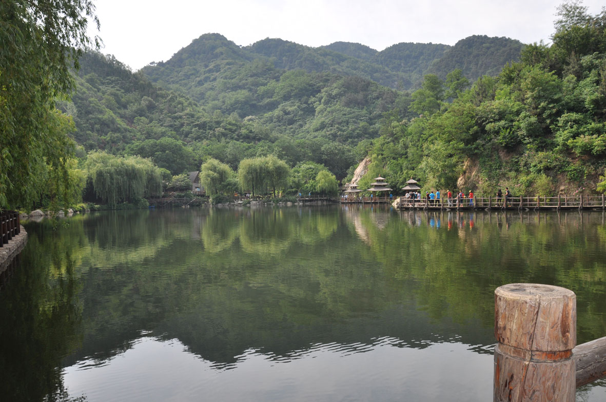 “步伐跟隨夢(mèng)想，青春你我同行”——濟(jì)南市鴻慷機(jī)電設(shè)備有限公司端午節(jié)出游活動(dòng)